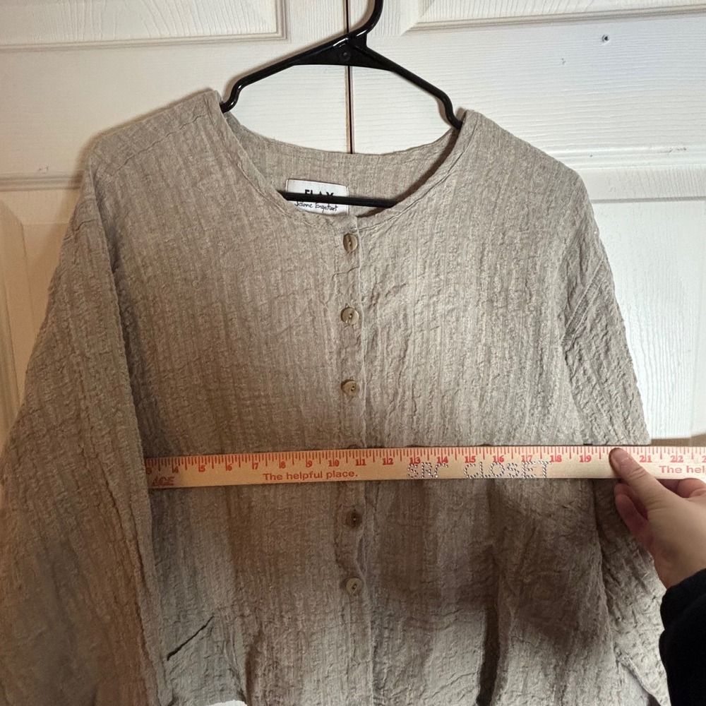 Flax Women's Button-Down Linen Shirt Jacket in Taupe - Picture 3 of 8